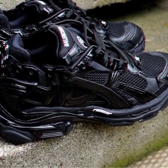 Balenciaga Runner - Picture 10 of 16